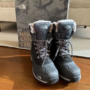 North Face Women’s Boots 8